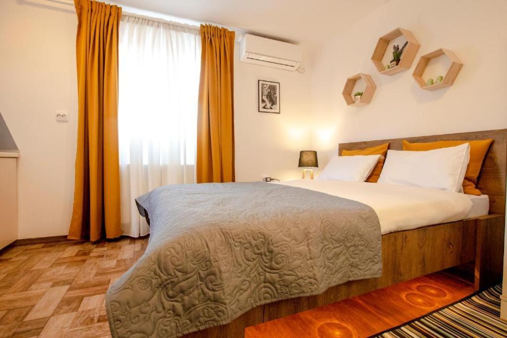 Color Apartments Old Town Center 布加勒斯特 外观 照片