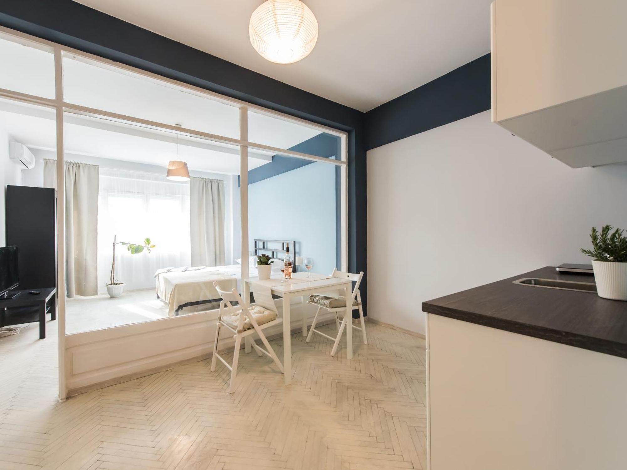 Color Apartments Old Town Center 布加勒斯特 外观 照片