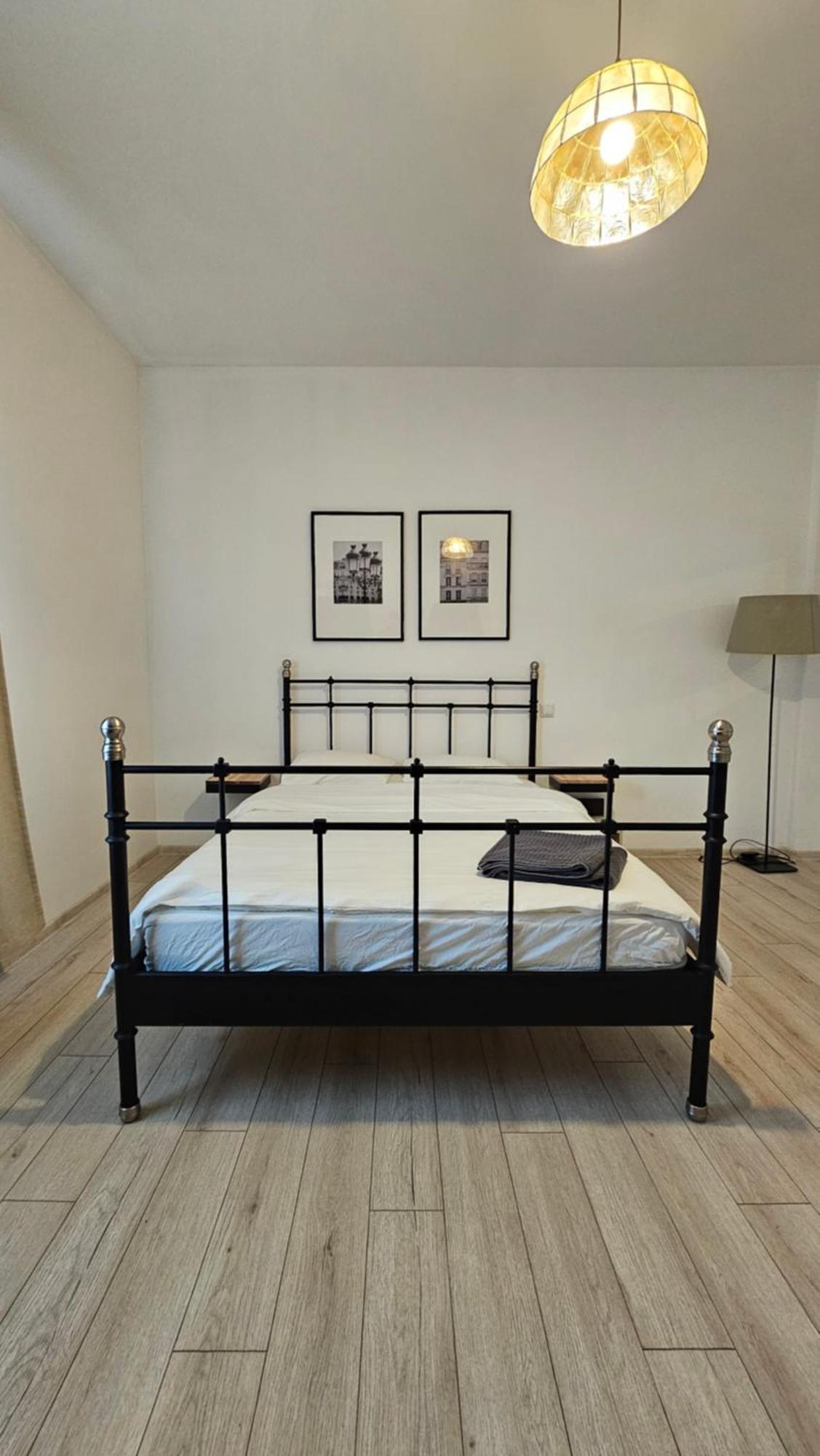 Color Apartments Old Town Center 布加勒斯特 外观 照片