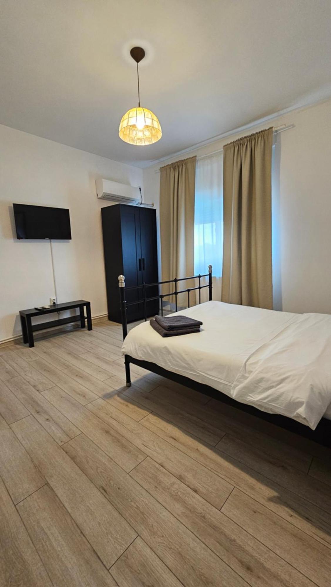 Color Apartments Old Town Center 布加勒斯特 外观 照片