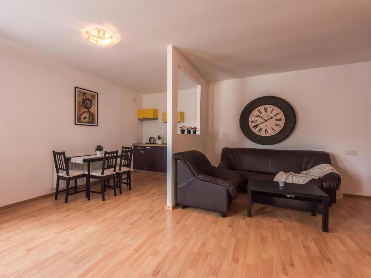 Color Apartments Old Town Center 布加勒斯特 外观 照片