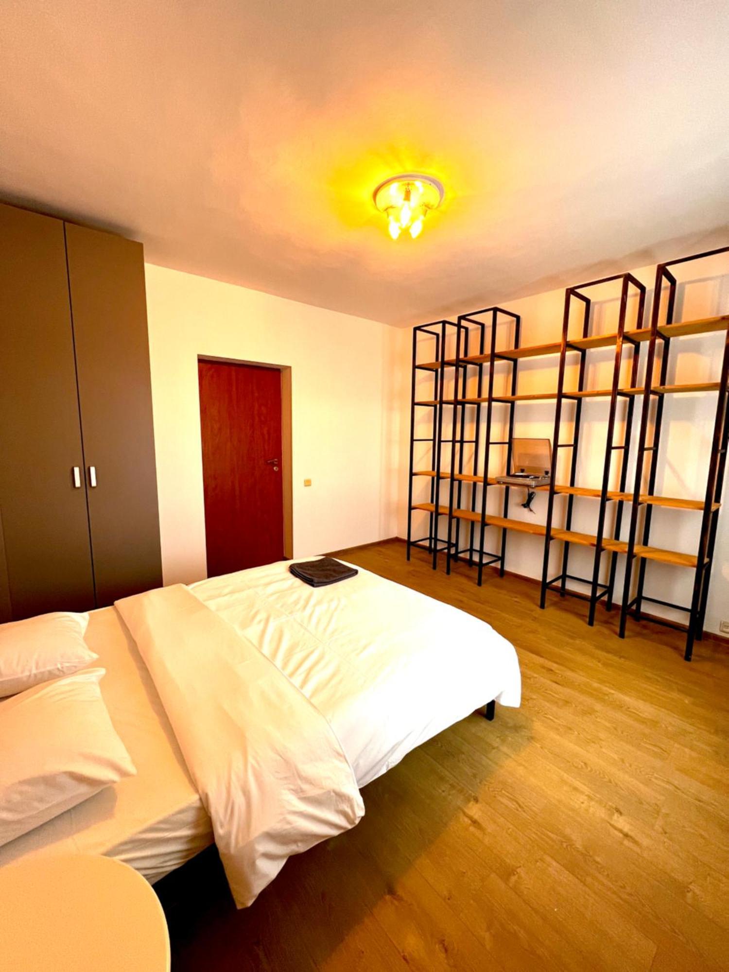 Color Apartments Old Town Center 布加勒斯特 外观 照片