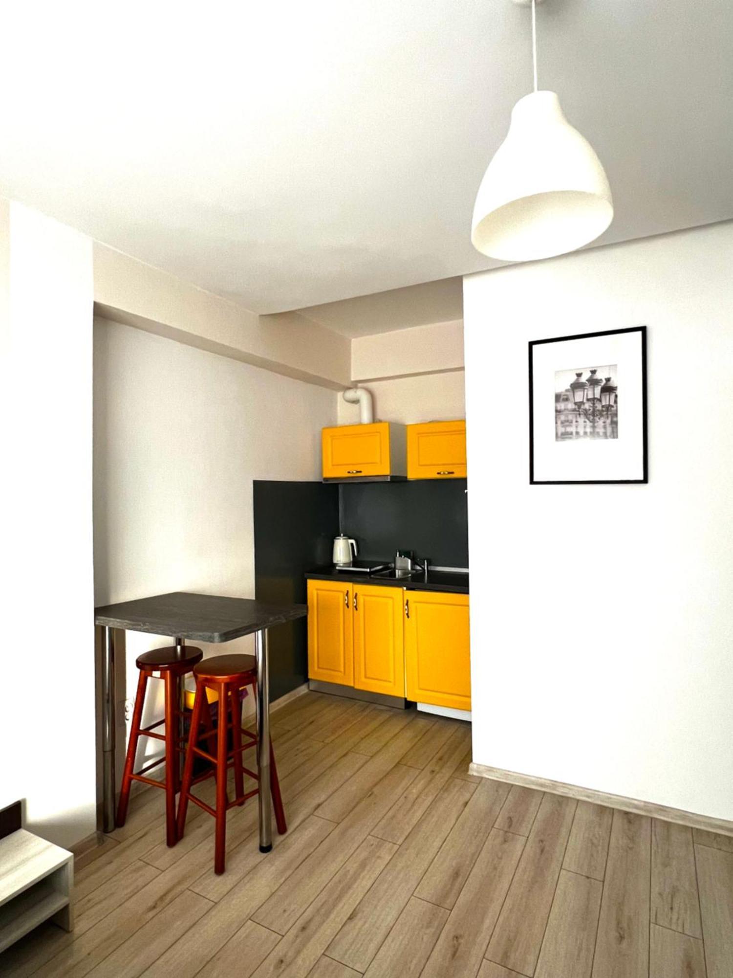 Color Apartments Old Town Center 布加勒斯特 外观 照片